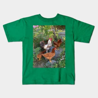 The rooster and his hens Kids T-Shirt